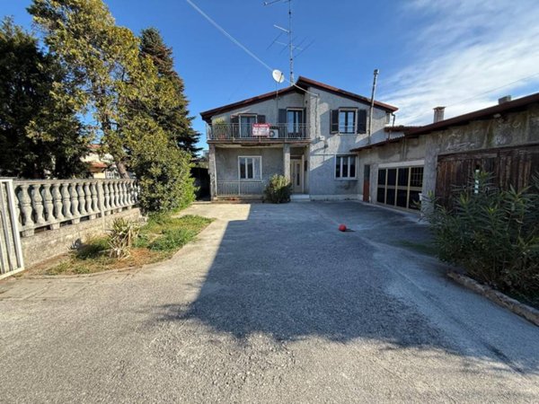 casa indipendente in vendita a Montichiari in zona Novagli