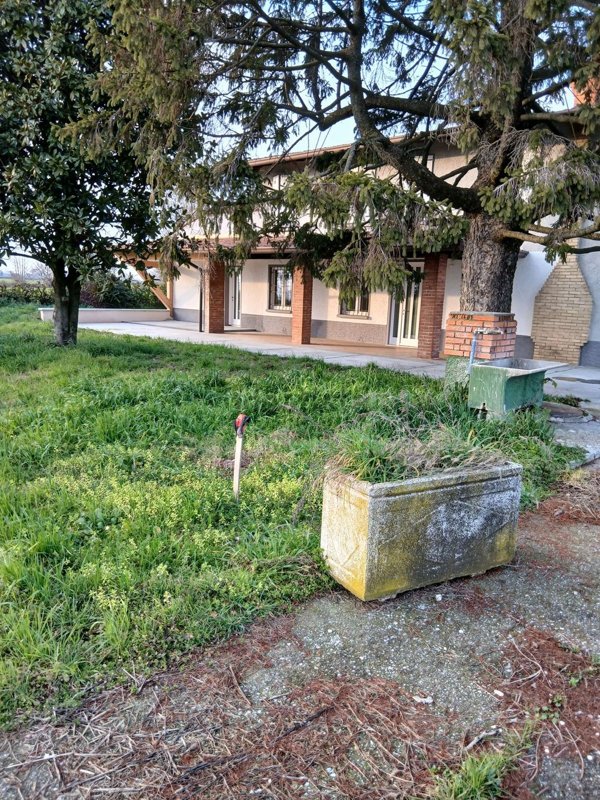 casa indipendente in vendita a Montichiari