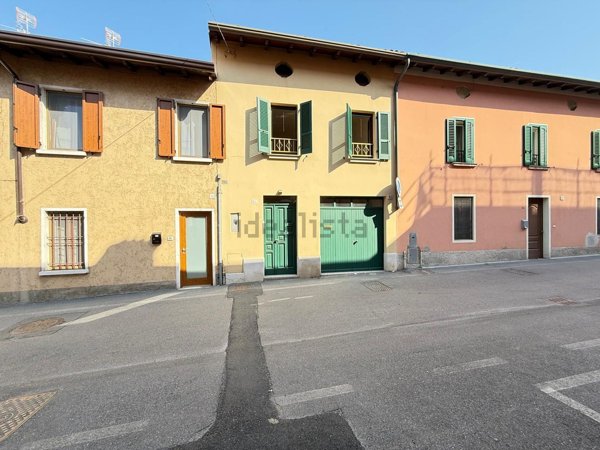 casa indipendente in vendita a Montichiari in zona Rò