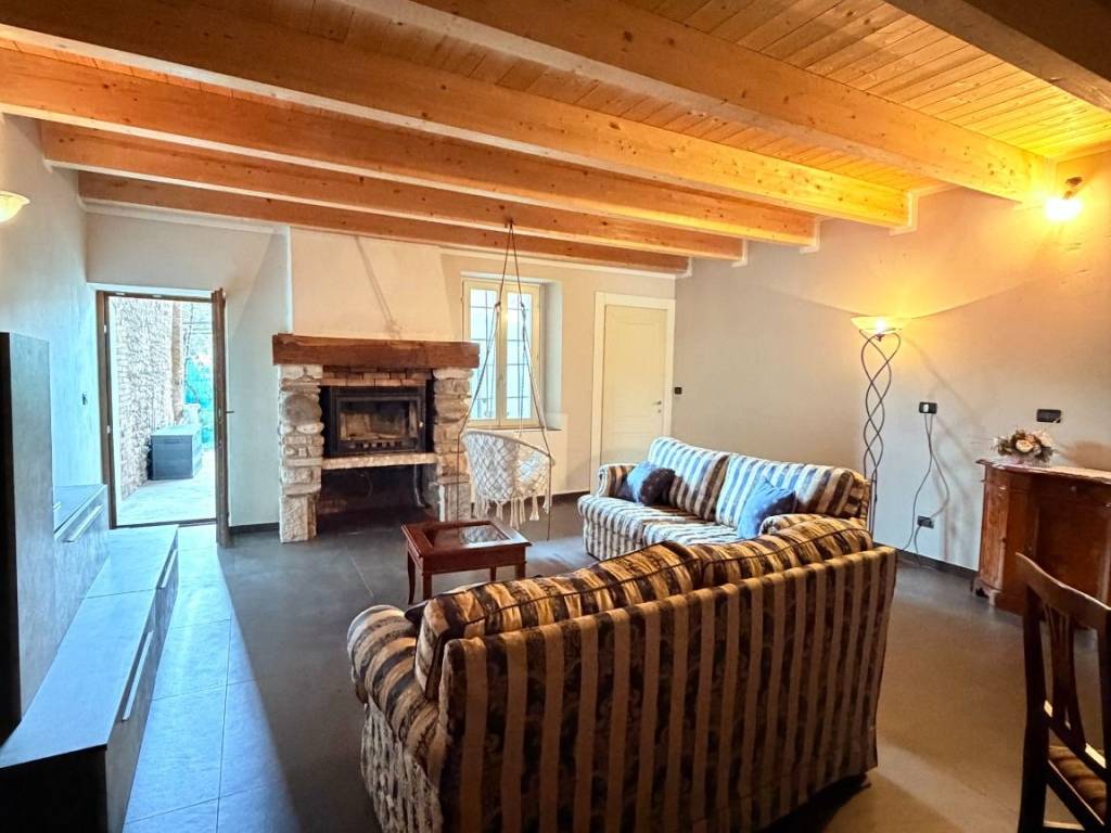 casa indipendente in vendita a Montichiari in zona Sant'Antonio