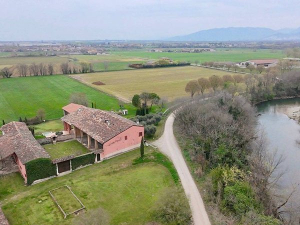 casa indipendente in vendita a Montichiari in zona Vighizzolo