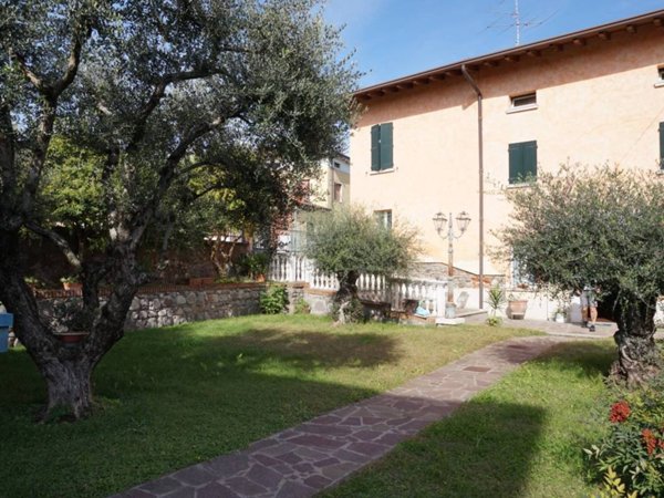 casa indipendente in vendita a Montichiari in zona Vighizzolo