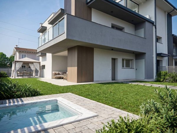 appartamento in vendita a Montichiari in zona Rò