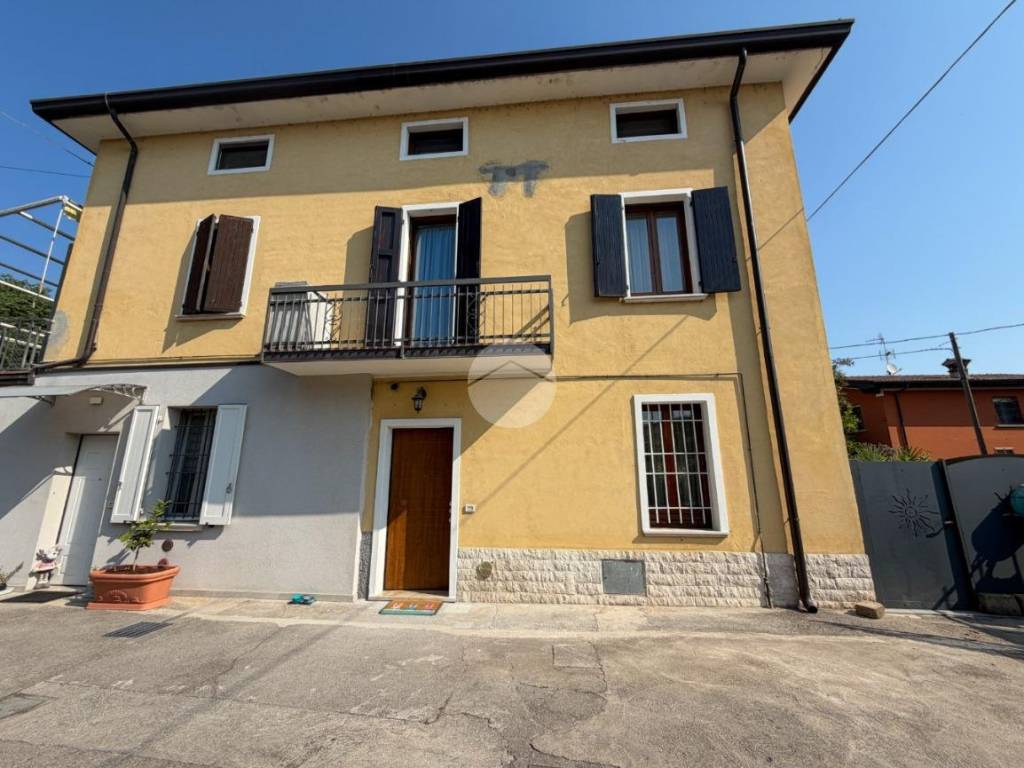 appartamento in vendita a Montichiari in zona Vighizzolo