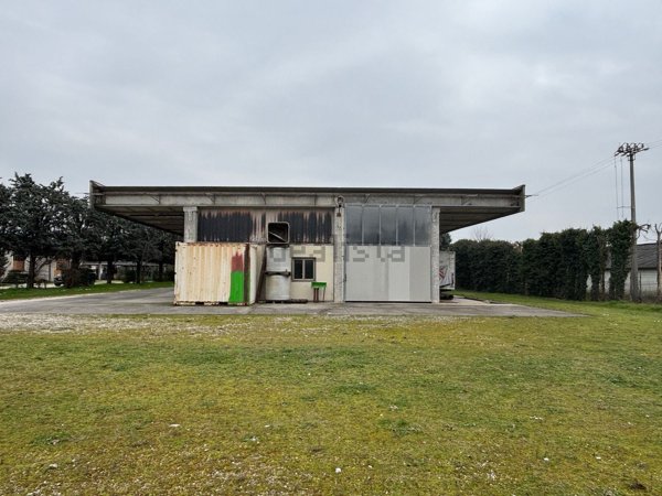 ufficio in vendita a Montichiari in zona Vighizzolo