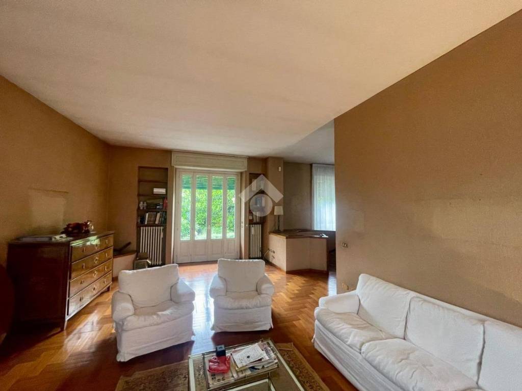 casa indipendente in vendita a Montichiari in zona Centro Storico