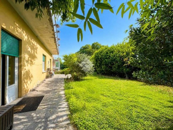 casa indipendente in vendita a Montichiari in zona Centro Storico