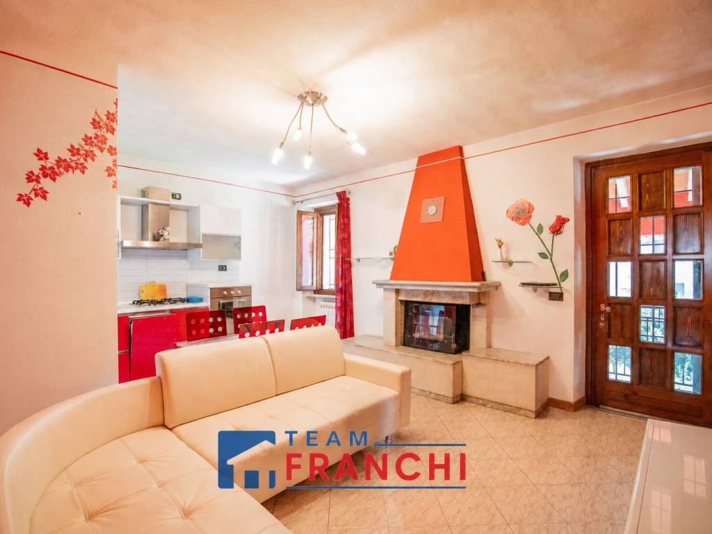 appartamento in vendita a Montichiari in zona Rò
