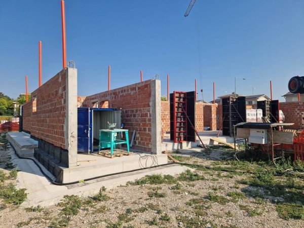 casa indipendente in vendita a Montichiari