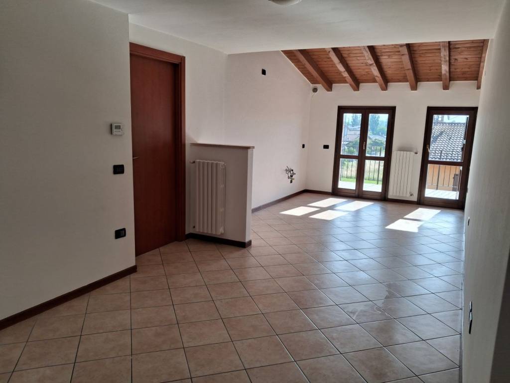 appartamento in vendita a Montichiari in zona Rò