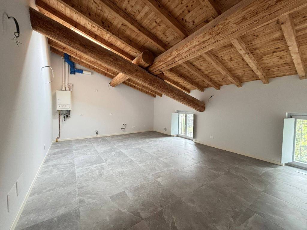 appartamento in vendita a Montichiari in zona Rò
