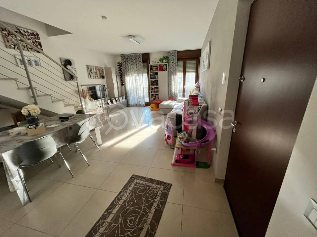 appartamento in vendita a Montichiari in zona Centro Storico
