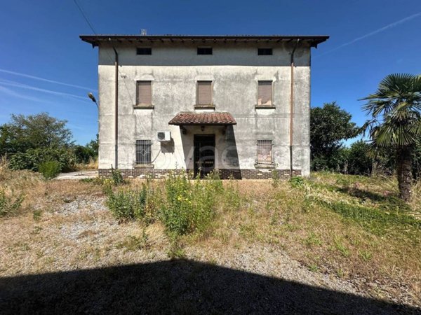 casa indipendente in vendita a Montichiari in zona Bredazzane