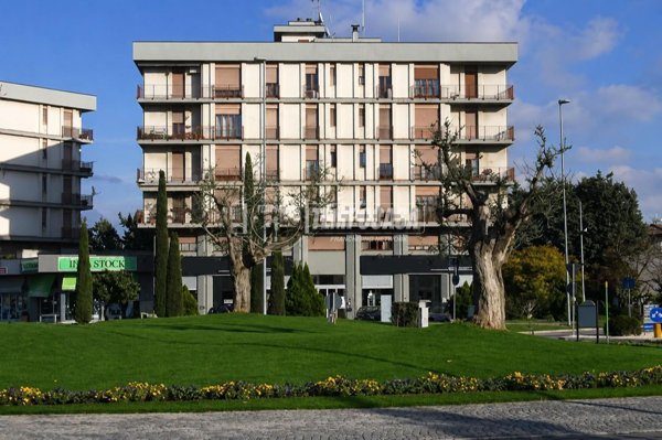 appartamento in vendita a Montichiari in zona Centro Storico