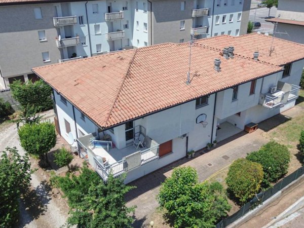 casa indipendente in vendita a Montichiari in zona Rò