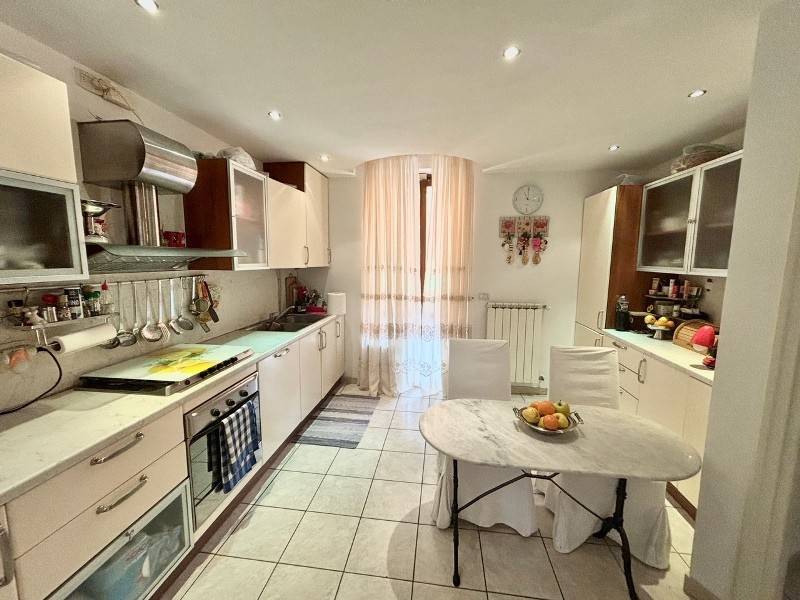 casa indipendente in vendita a Montichiari in zona Rò