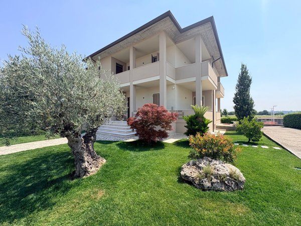 casa indipendente in vendita a Montichiari