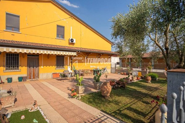 appartamento in vendita a Montichiari in zona Chiarini