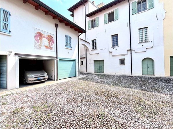appartamento in vendita a Montichiari in zona Centro Storico