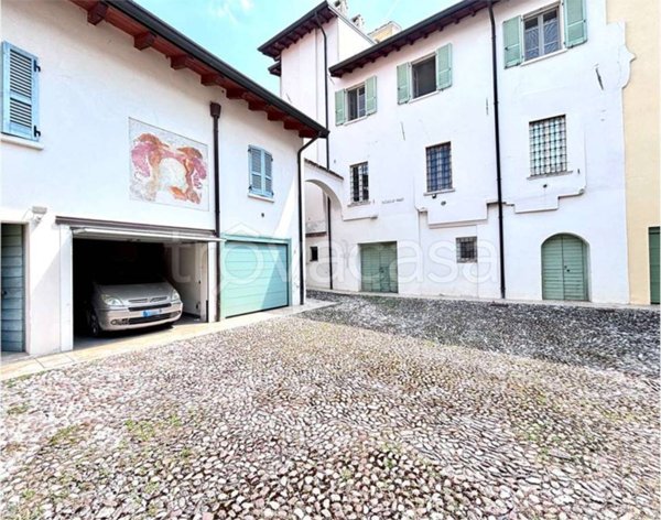 appartamento in vendita a Montichiari in zona Centro Storico