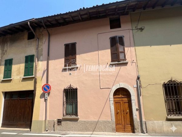 casa indipendente in vendita a Montichiari in zona Centro Storico