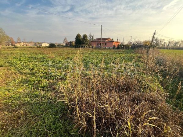 casa indipendente in vendita a Montichiari in zona Bredazzane