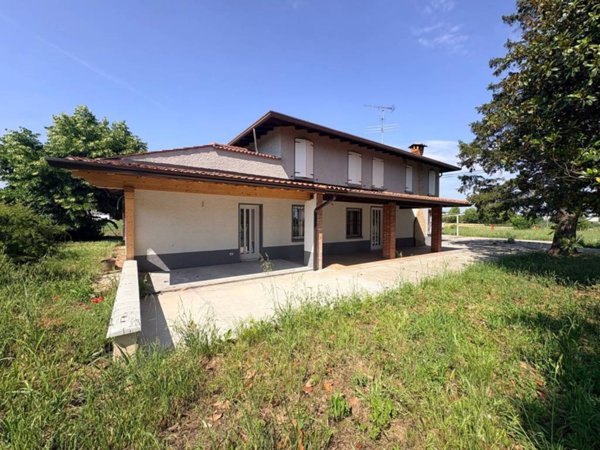 casa indipendente in vendita a Montichiari