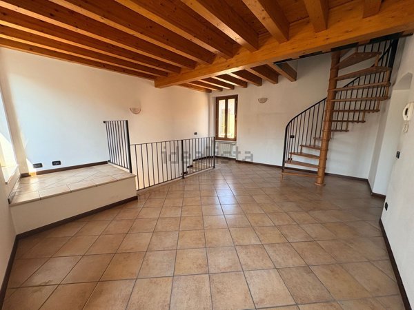 appartamento in vendita a Montichiari in zona Centro Storico