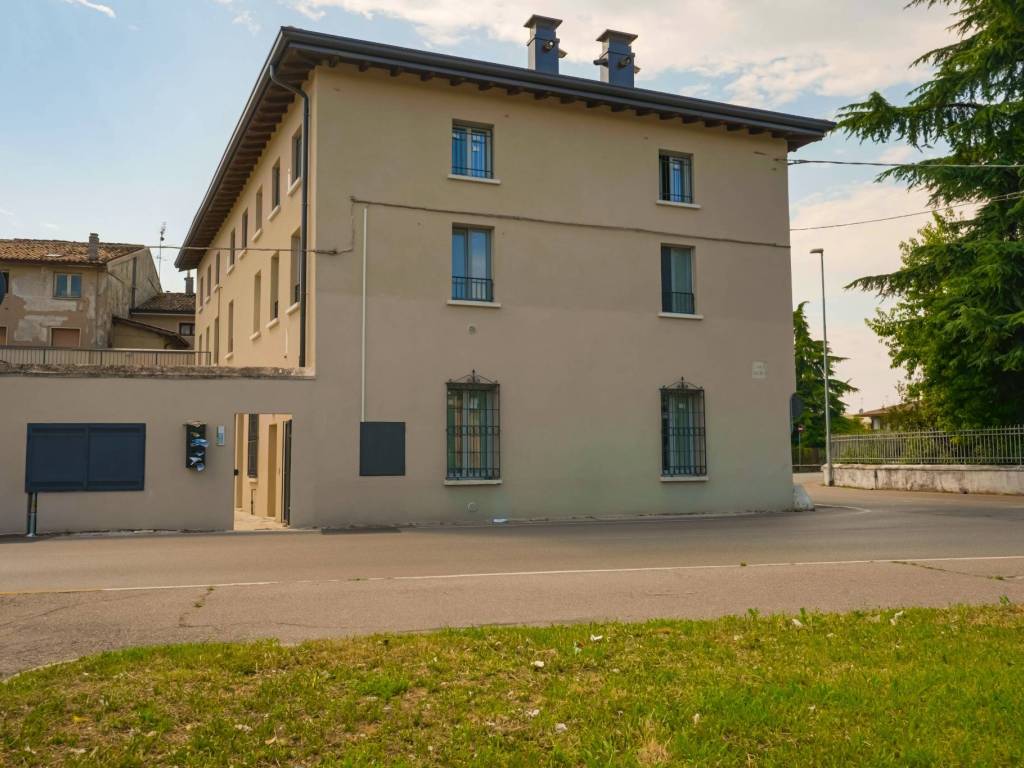 appartamento in vendita a Montichiari in zona Centro Storico