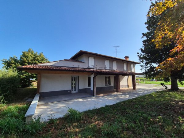 casa indipendente in vendita a Montichiari