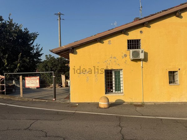 casa indipendente in vendita a Montichiari in zona Vighizzolo