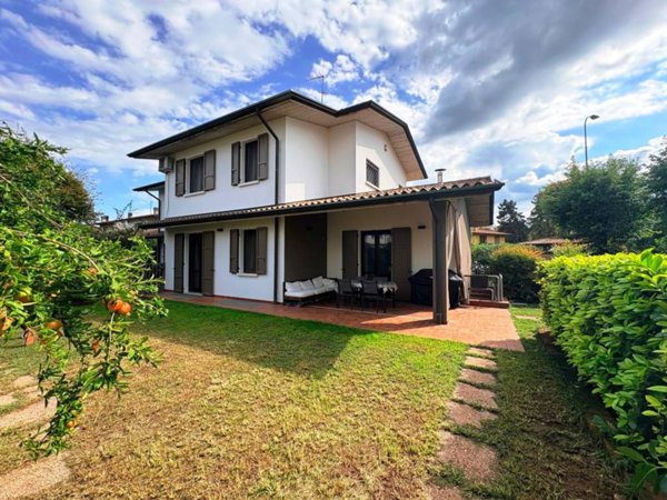 casa indipendente in vendita a Montichiari in zona Boschetti di Sopra