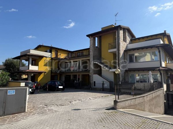 appartamento in vendita a Montichiari in zona Sant'Antonio