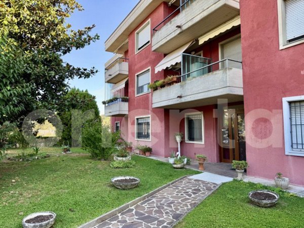 appartamento in vendita a Montichiari in zona Centro Storico