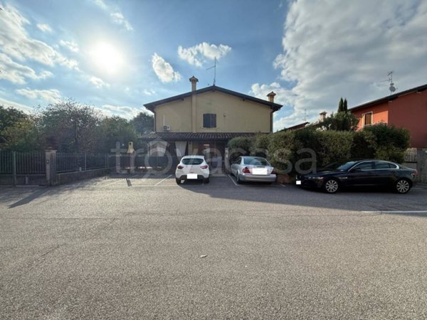 casa indipendente in vendita a Montichiari in zona Centro Storico