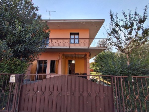 casa indipendente in vendita a Montichiari