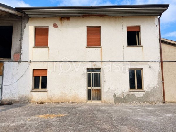 casa indipendente in vendita a Montichiari in zona Santellone