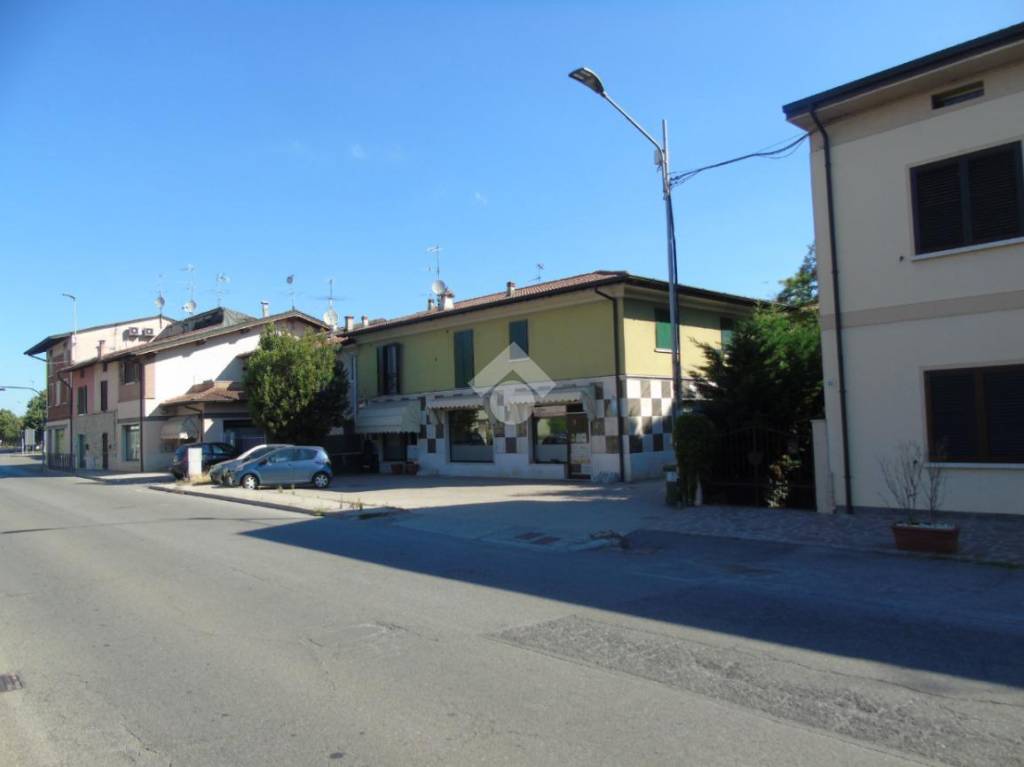 negozio in vendita a Montirone