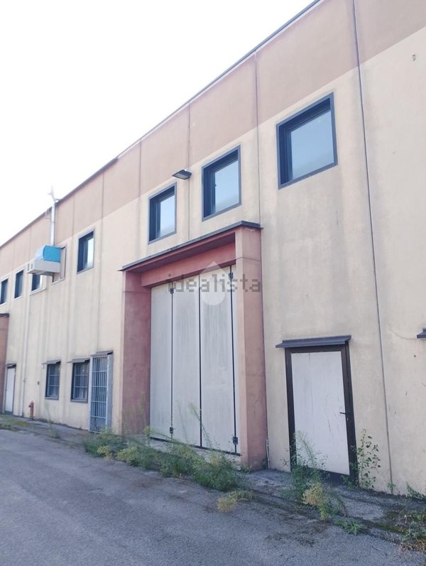 capannone in vendita a Montirone