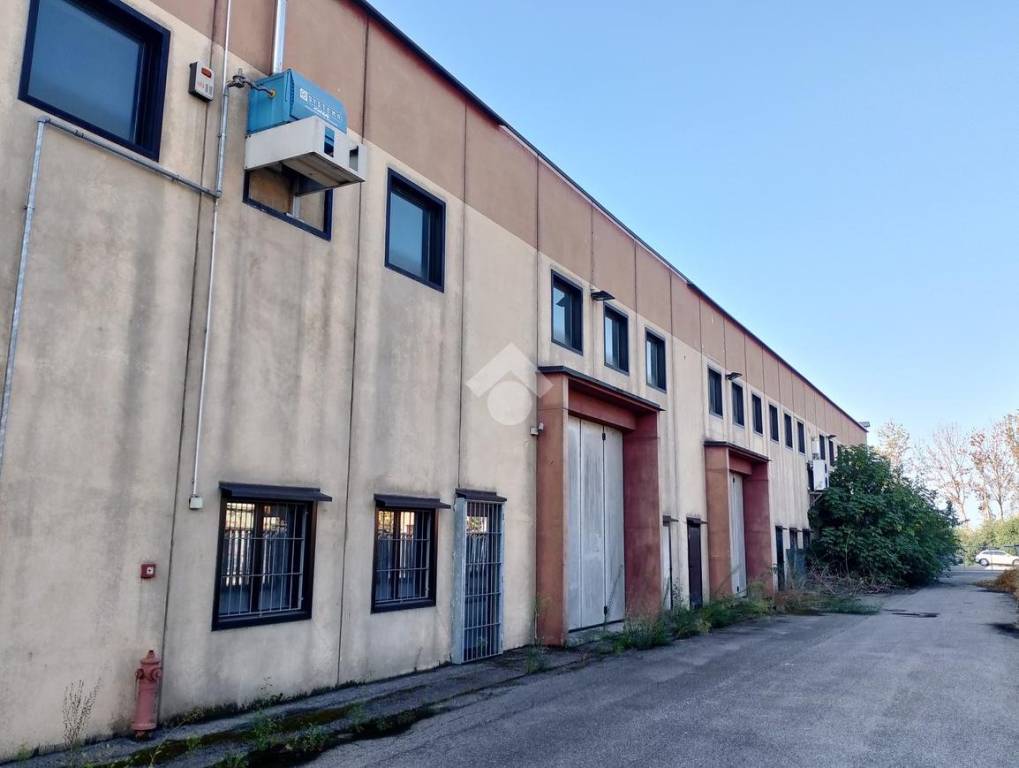capannone in vendita a Montirone