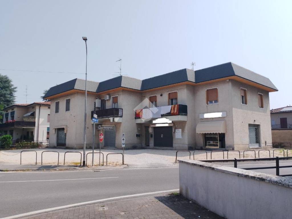 negozio in vendita a Montirone