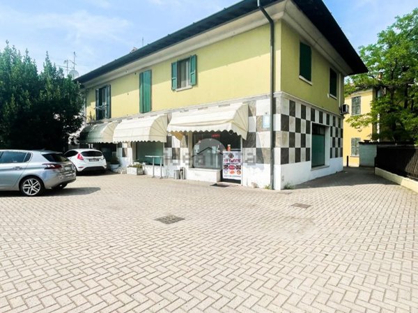 locale commerciale in vendita a Montirone