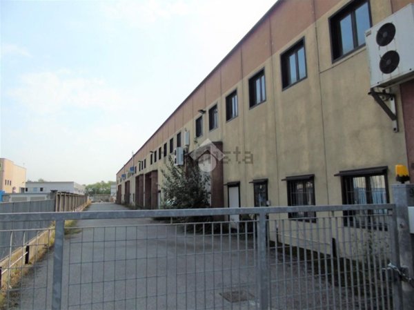 capannone in vendita a Montirone