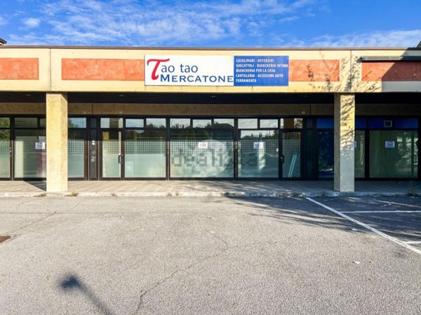 locale commerciale in vendita a Montirone