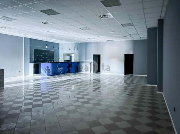 locale commerciale in vendita a Montirone