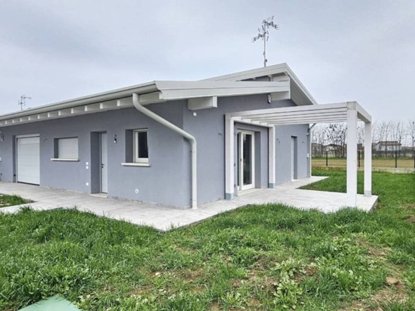 casa indipendente in vendita a Montirone