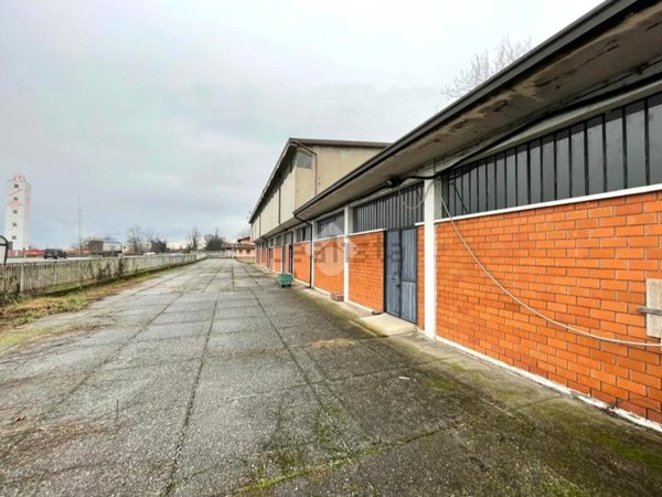 capannone in vendita a Montirone