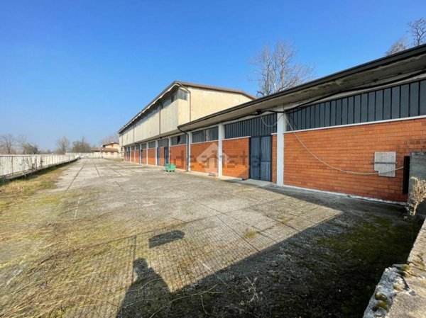 capannone in vendita a Montirone