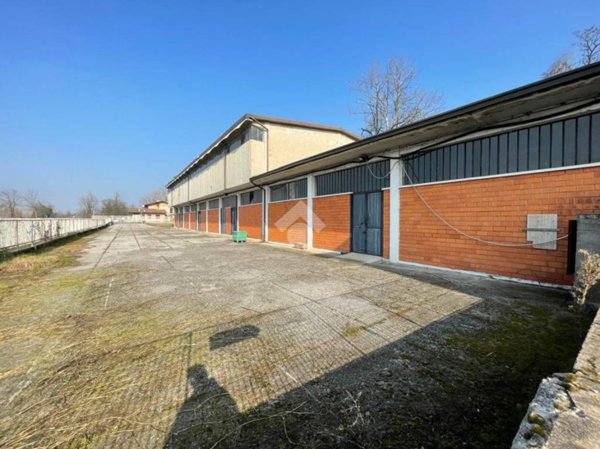 locale commerciale in vendita a Montirone