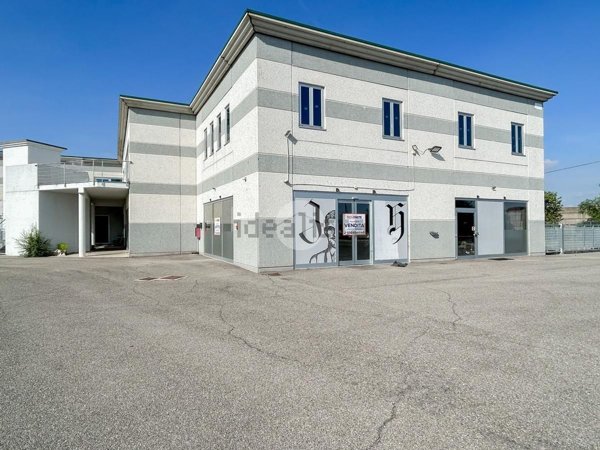 locale commerciale in vendita a Montirone